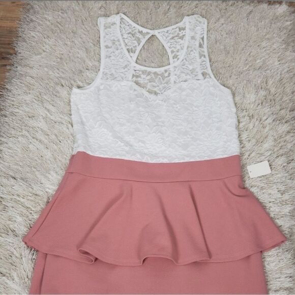 Women's Dress  Pink- White Mini Dress Size Large - Picture 2 of 3